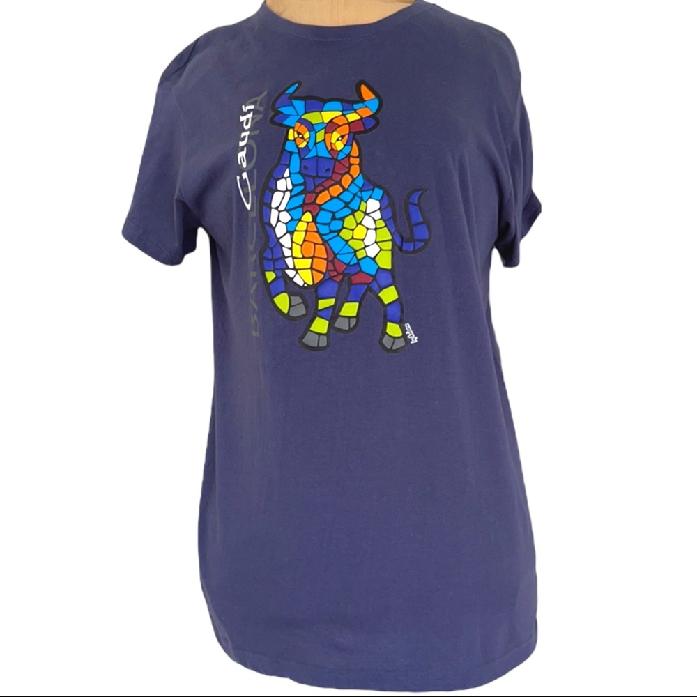 Barcelona Antoni Gaudi Spain Architect Blue Bull T-Shirt Size Large Unisex EU